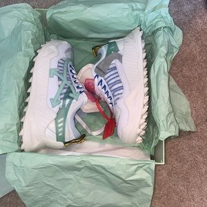 OFF-White Arrow logo low top sneakers